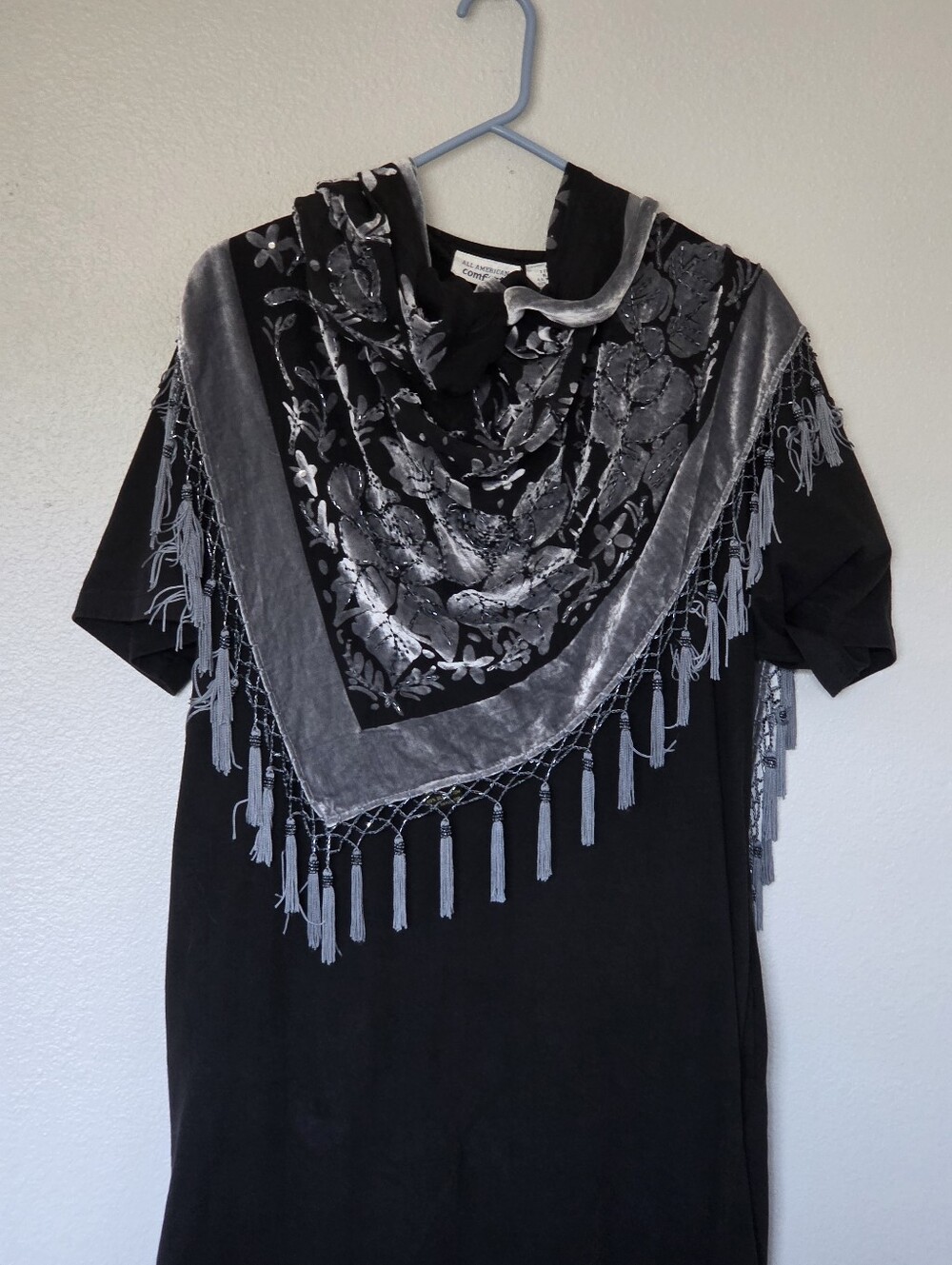 Vintage Lucy's Silk Velvet Floral Tassel Shawl Scarf in Black and Silver
